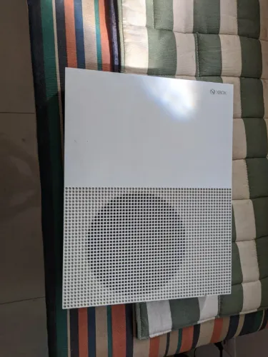 XBox ONE S e PSP -3001 - COM DEFEITO