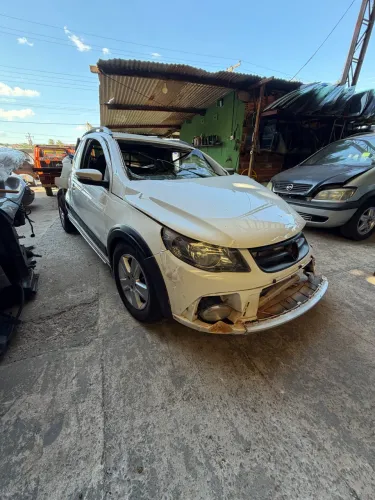 ?Sucata VW Saveiro Cross G5 flex 2012 manual/para retirada de peças?