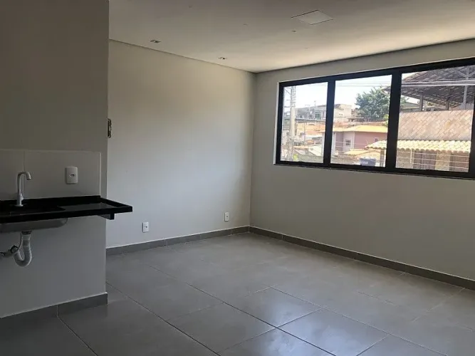 Sala comercial de 20m2, proximo a todo tipo de comercio, Bairro Paulo VI