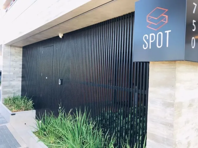 Apartamento Mobiliado de 1 Dormitório (69 m²) no Edifício SPOT Fragata
