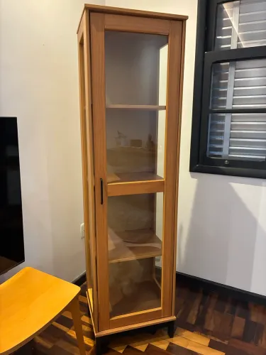 Cristaleira 1 porta Medidas: 180cm altura x 50cm largura x 40cm profundidade mm...