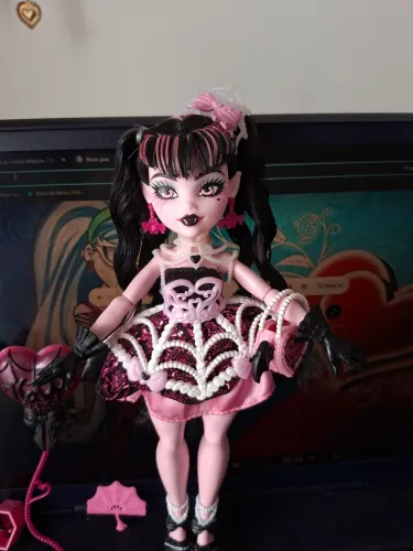 Draculaura Scary Sweet Birthday Monster High