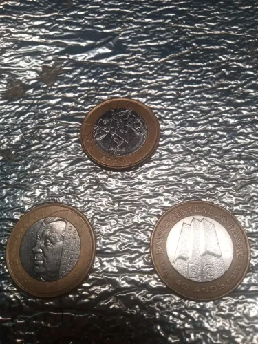 Três moedas premiadas