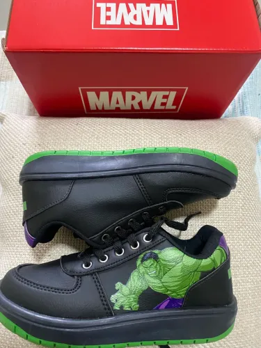 Tênis infantil Marvel -Hulk tamanho 33