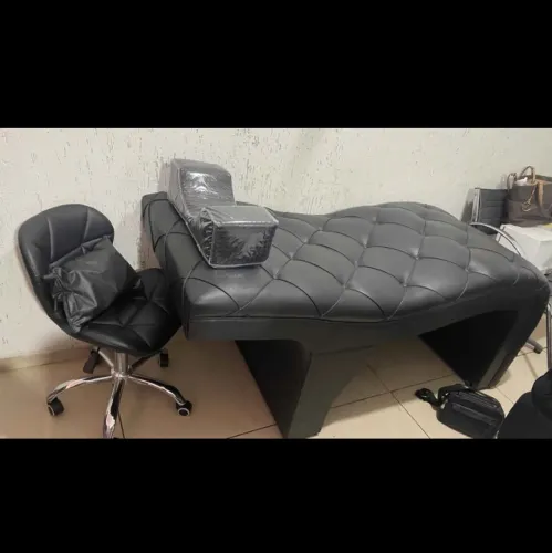 Designer de sobrancelha / Cílios 