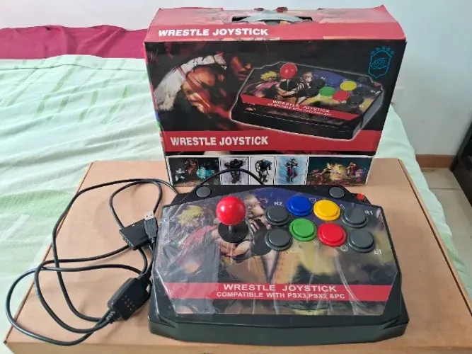 Super controle Arcade/Fliperama Portátil - Compatível Com PC , Ps2 E Ps3(NÃO VEM JOGOS).