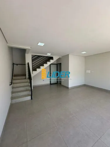SALA COMERCIAL COM MEZANINO
