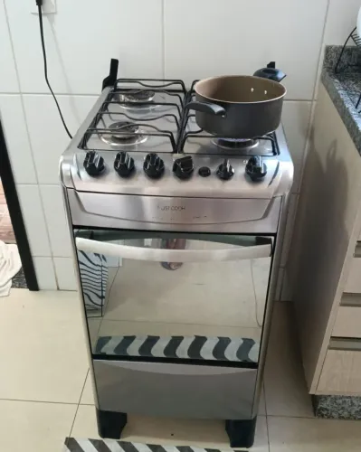 Fogão elétrico funcionando perfeitamente