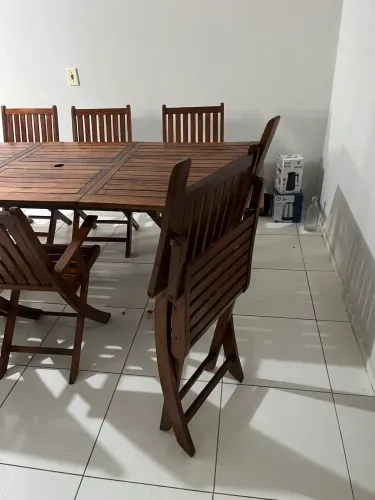 Mesa de madeira 6 lugares até 8 lugares