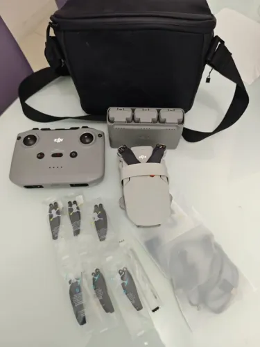 Drone DJI Mini 2 SE Fly More Combo - Usado Apenas 1 Vez (Praticamente Novo)