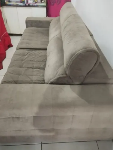 Sofá retrátil ( bege ) aveludado 3 lugares