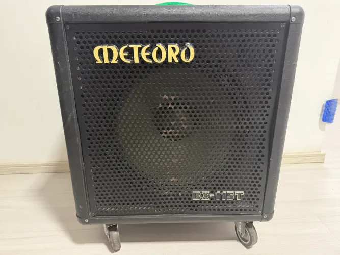 Amplificador METEORO BX-200 BASS