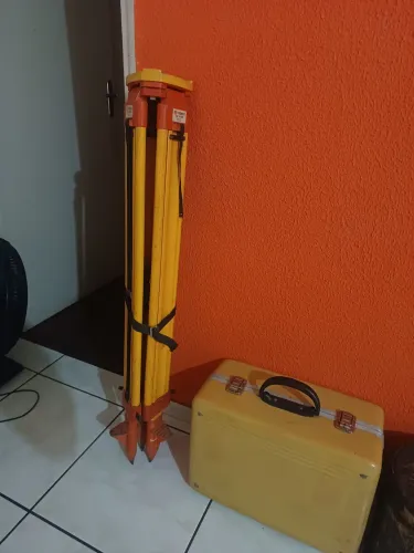 Vende se estação total de topografia embratop gts 229 + tripé