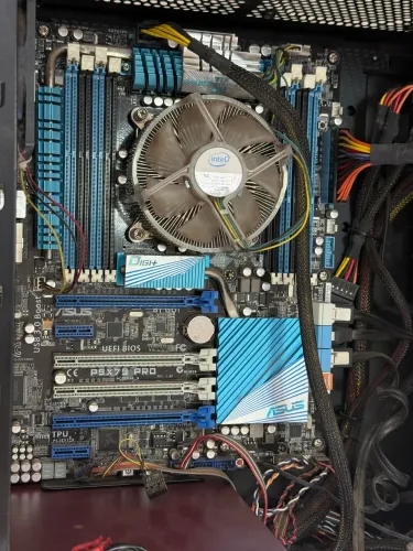 Placa-mãe ASUS P9X79 PRO - LGA2011 - Leia a descrição