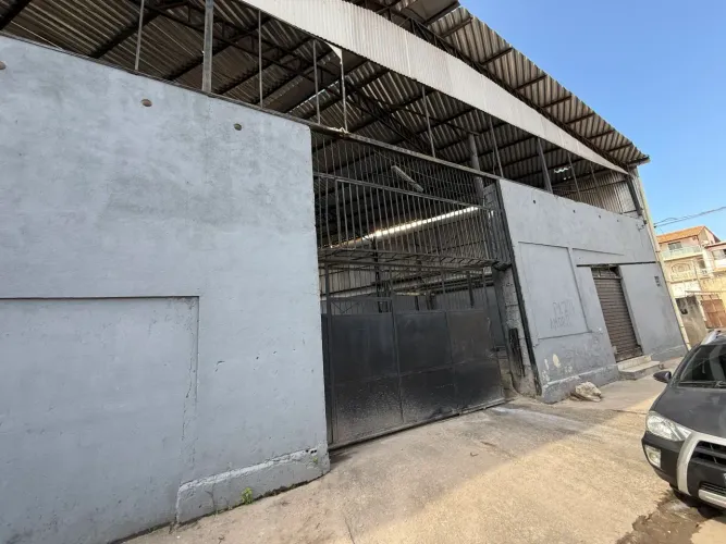 Imóvel para venda tem 600 metros quadrados em Monte Belo - Vitória - ES