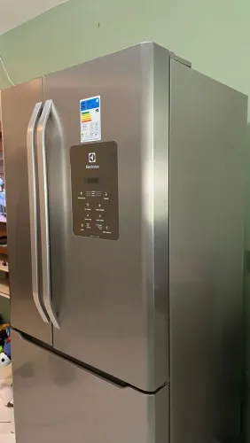 Geladeira Electrolux 3 portas