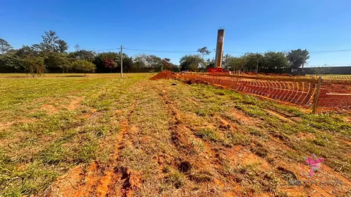 Terreno à Venda no Condomínio Flor do Ipê em Santa Cruz da Conceição