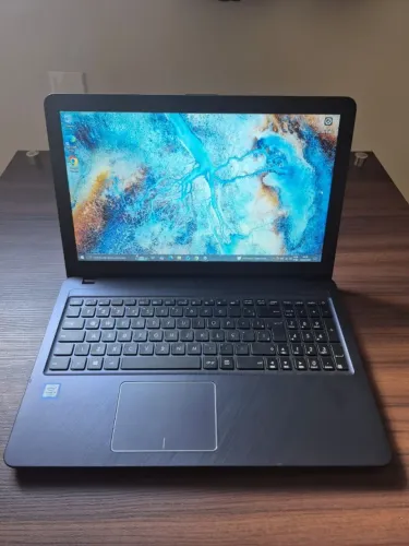 Notebook ASUS VivoBook, i3 7ª Geração, 4GB RAM, 1TB HD, 15,6"