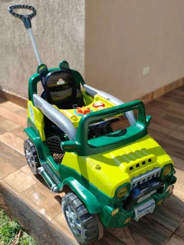 Carrinho de Passeio Calesita Diipi