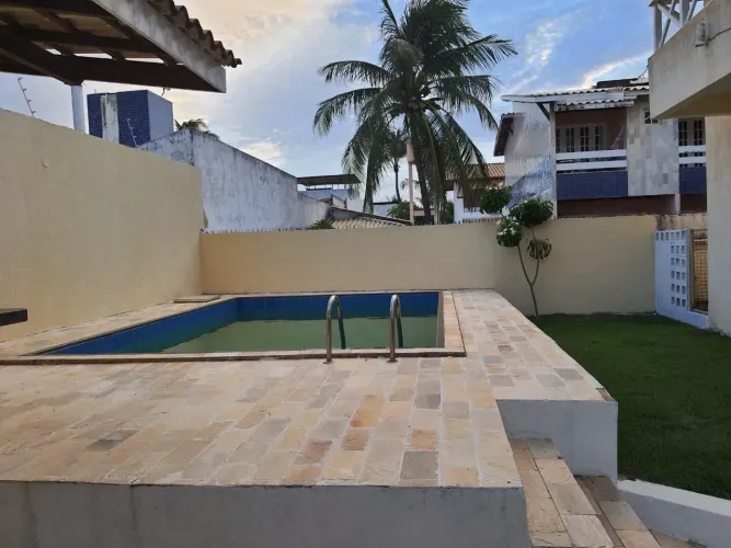 Stella Maris apartamento 2/4, suíte, varanda, armários, piscina