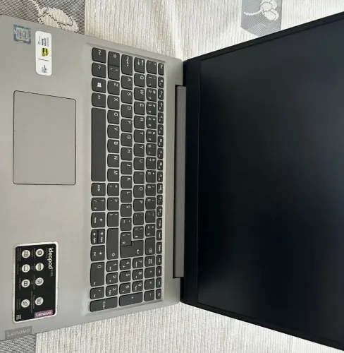 Vendo um Notebook Le Novo, em perfeito estado.