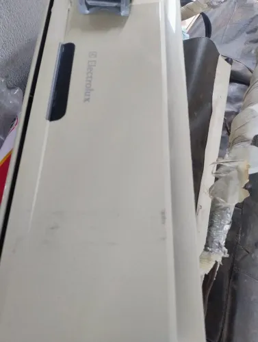 Ar condicionado Eletrolux 7000 BTUs usado