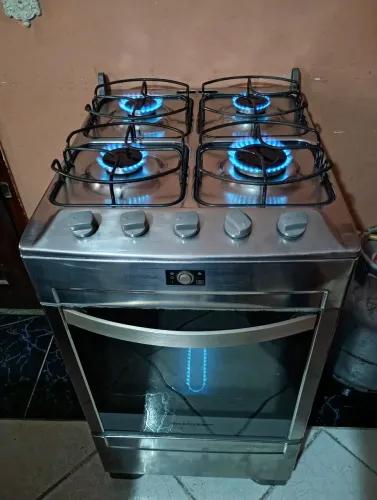 Fogão Brastemp clean inox 4 bocas em ótimo estado