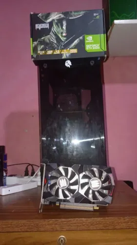 Vendo gabinete gamer com três fans RGB com uma GTX550ti 