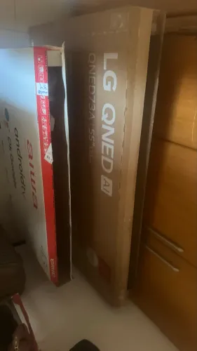Caixa de TV 43 tamanho só a caixa !