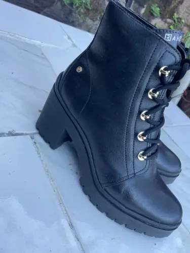 Bota Coturno Ramarim Feminina Tam. 39 (Veste 38) - Salto Tratorado
