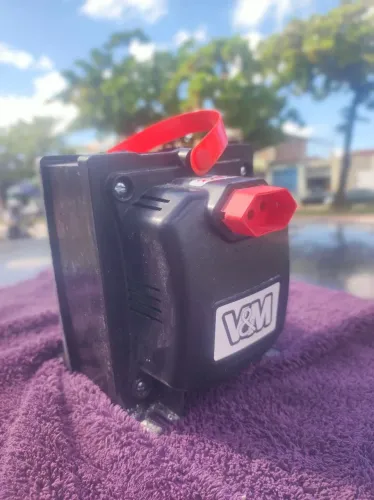 Transformador V&M novinho 