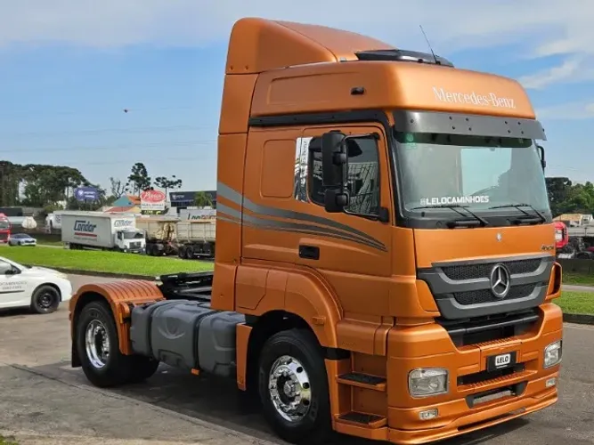Mb Axor 2041 4x2 Ano 2019 Teto Alto Automático Interna Bonita Bom de mecânica e pneus