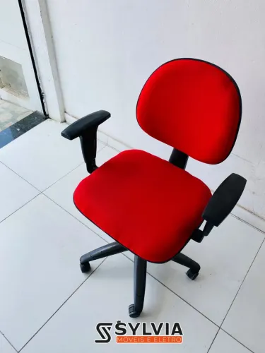 CADEIRA DE ESCRITÓRIO GIRATÓRIA