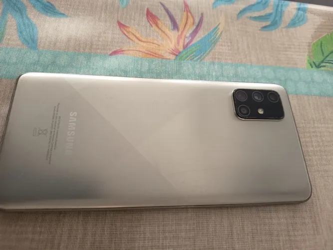 Celular Samsung A71 usado