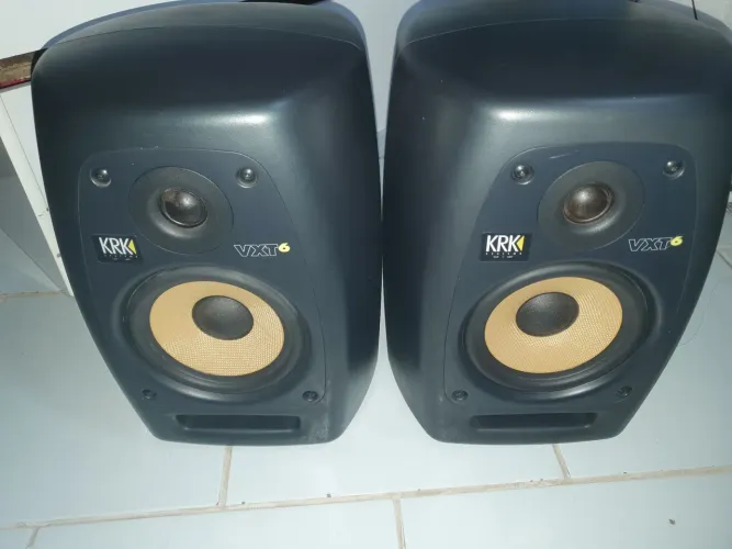 Monitor de Estúdio KRK VXT 6 (PAR)