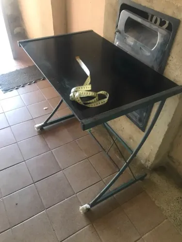 Mesa para computador e estudos
