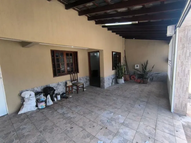 CASA COM PISCINA A VENDA EM SÃO BRÁS {NA}