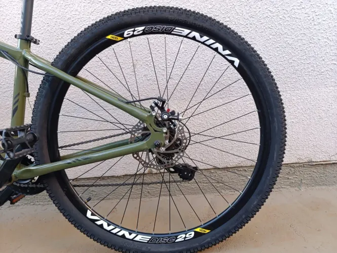Bicicleta aro 29 First tamanho 15.5 verde militar