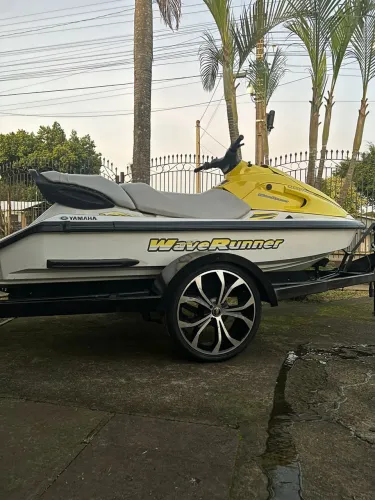 Jet sky Yamaha 700cc 3 Lugares, super econômico e inteiro