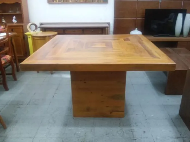 Mesa Quadrada 1,30x1,30m Demolição