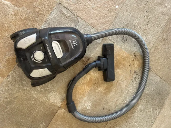 Aspirador de pó Electrolux 220 V