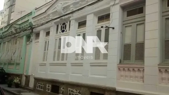 Casa de Vila - Triplex / Residencial / Catete