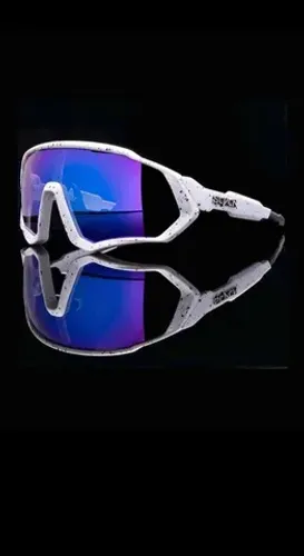 Disponível óculos de ciclismo pra vc ficar alinhado fazendo seu esporte 