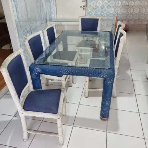 MESA com 6 cadeiras e APARADOR para área gourmet/externa