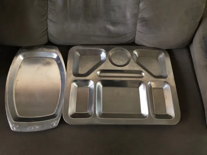 Bandeja hospitalar inox para crianças ou idosos com divisor de alimentos