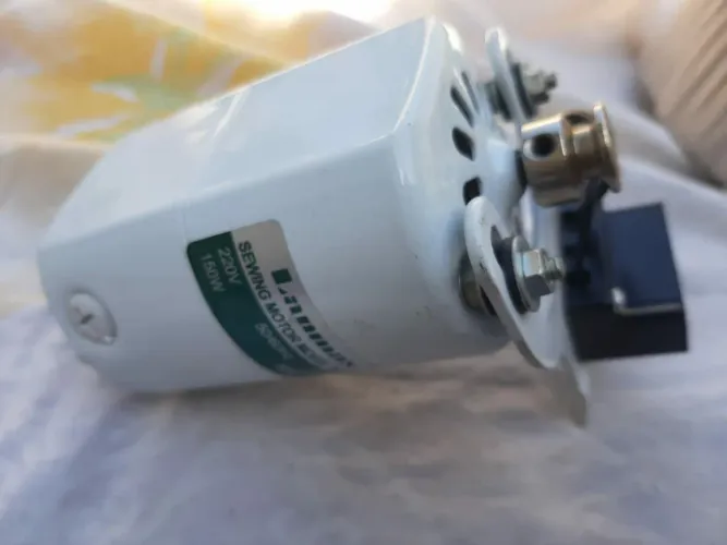 Motor para Máquina de Costura 220V
