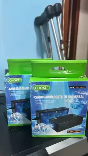 Fonte universal de notebook