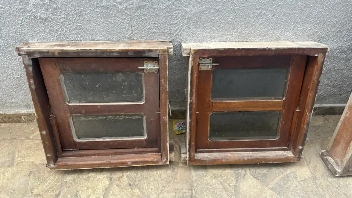 2 janelas de Angico  usadas por 300.00