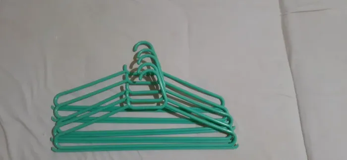 Kit 5 cabides Verde (40cm)