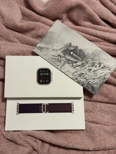 Apple Watch Ultra 2 49 mm cor prata NOVO